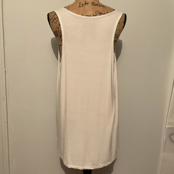White Torrid tank size 2x - Picture 3 of 4
